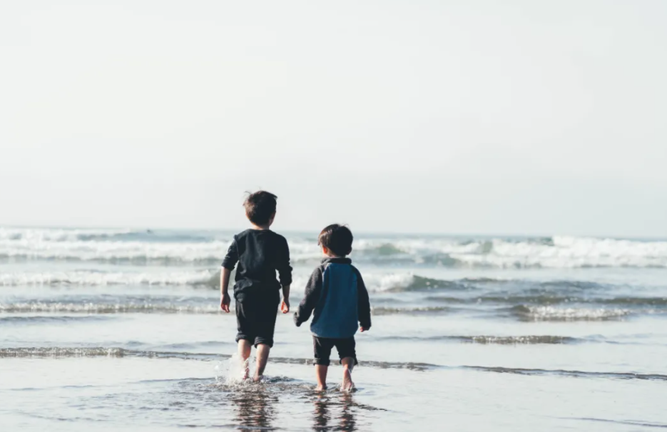 软妈硬爸|只因一句话,22岁女儿和父亲先后跳江:别让情绪失控,毁掉孩子的一生