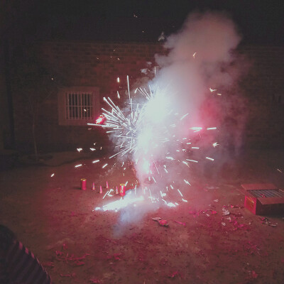 科学家 科普：放爆竹火药味是否能杀死病毒，现代科学家做过实验吗？