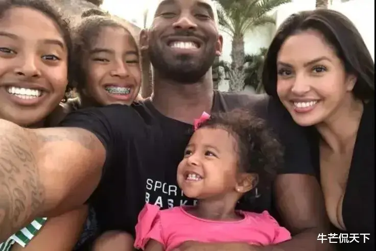 科比·布莱恩特|520刚过，科比妻子一张亲吻照引争议：果然，她装不下去了！