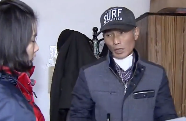 父亲成“吸血鬼”,偷走儿子15万不满足,起诉子女每月给他6000元