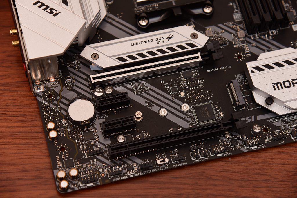 主板|PCIE4.0让NV1写入更快，微星B550M助力QLC寿命测试