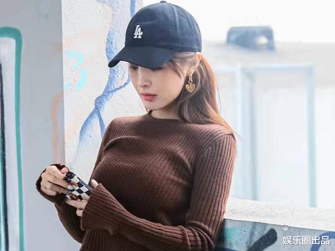 李菲儿|李菲儿早期生活照曝光,身材变化太大引起热议,被质疑整过形