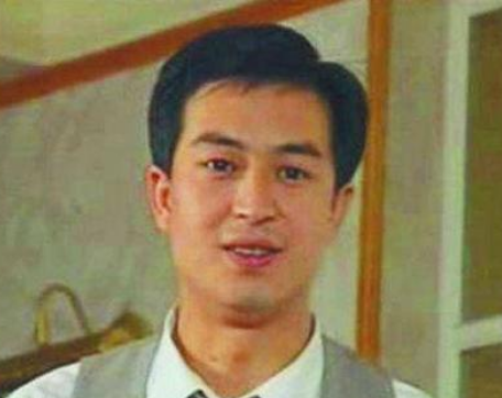 张嘉益|张嘉译说年轻时是翻版肖战？原以为闹着玩，看到18岁照片后打脸了