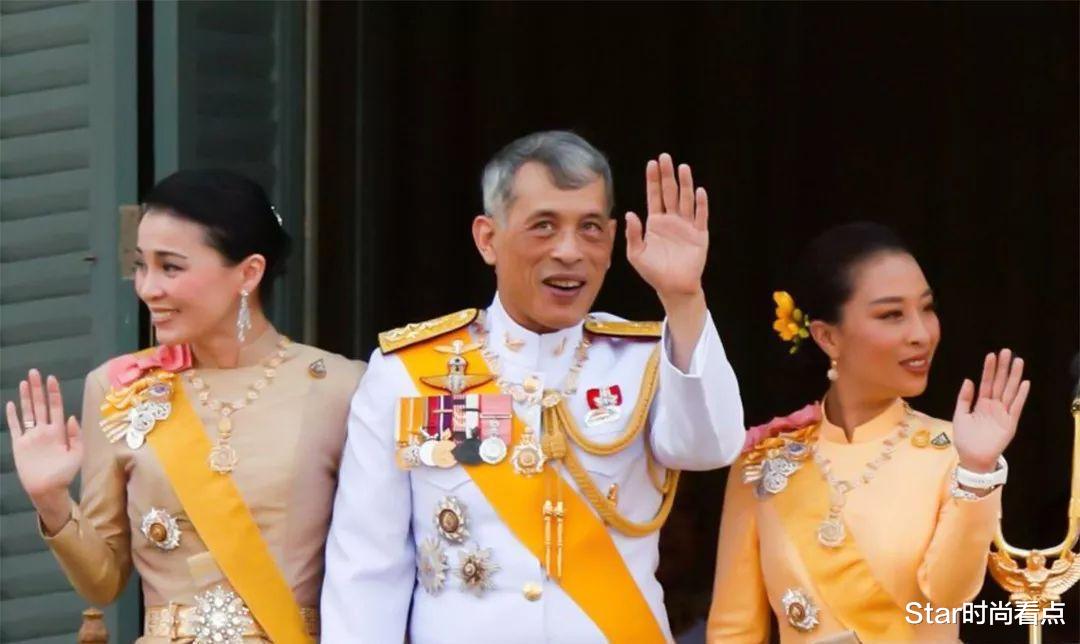 Star时尚看点|泰国大公主是真王者！泰王为其打伞像保镖，和同岁继母像亲姐妹