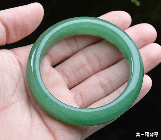 紫砂|翡翠造假揭秘：造假方式看似很多，其实掌握这几点，谁也骗不到你！