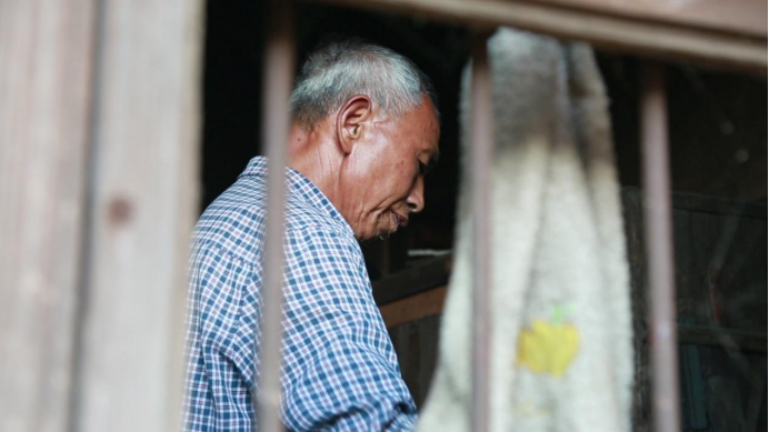 肝脏|53岁男子确诊肝癌，一个月后离世，医生：2种食物常吃，铁打的肝也顶不住