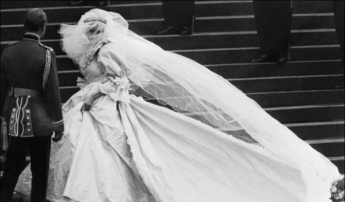 戴安娜王妃的結婚照，還原1981年轟動全球的世紀婚禮！你看過瞭嗎-圖3