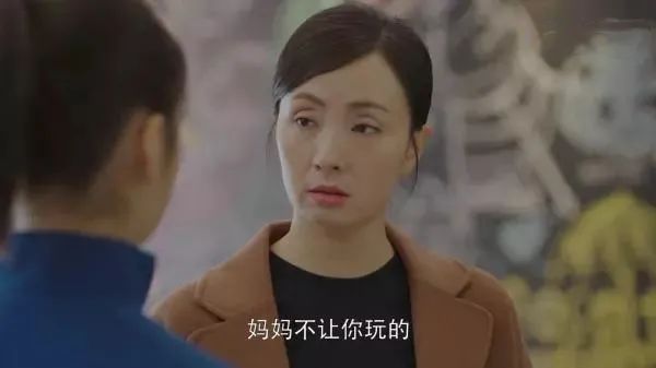 兜妈爱叨叨|因情绪失控，妈妈一脚踹断儿子“丁丁”，有些父母天生不配养娃