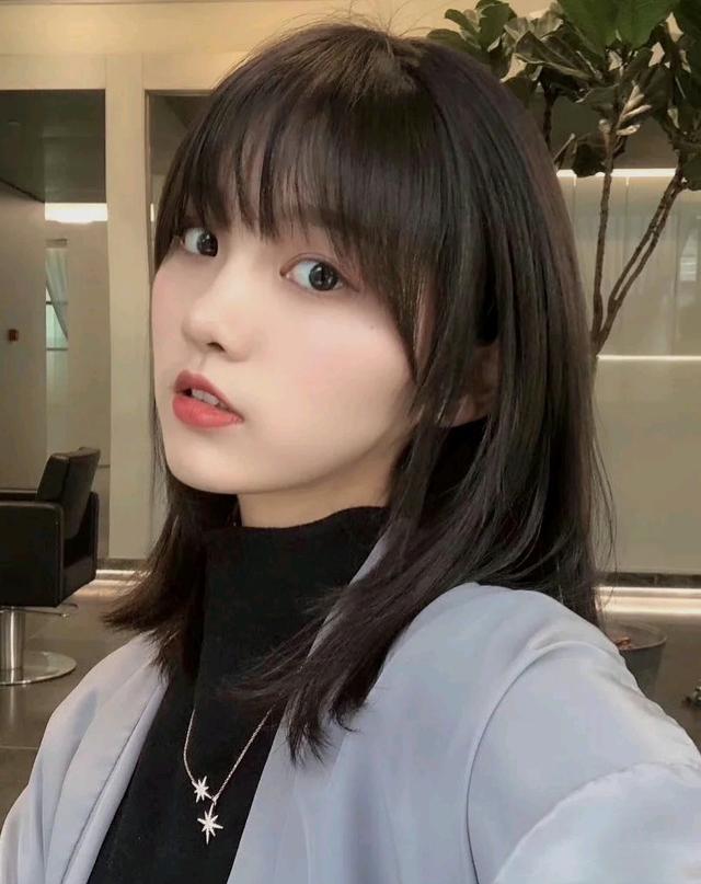 发型|分享几款适合方脸、大脸的发型，显脸小还减龄，很适合新年剪