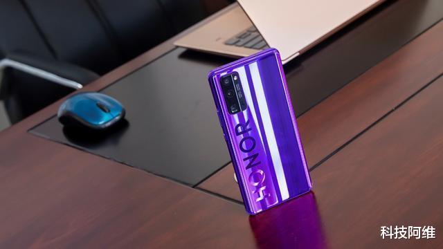 华为鸿蒙系统|从3999元跌至2199元,麒麟990+40W,鸿蒙OS旗舰二手机售价亲民