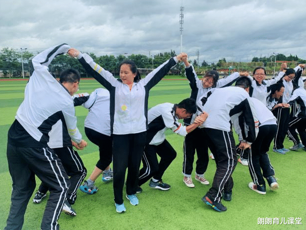 朗朗育儿课堂|网友晒出多年前“同学录”，留言“信息量太大”，后悔没早点发现