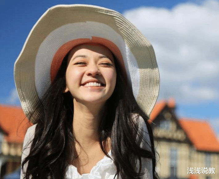 陈意涵|不愧是最强辣妈！陈意涵产后10天晒近照，脖子上青筋凸起很抢镜