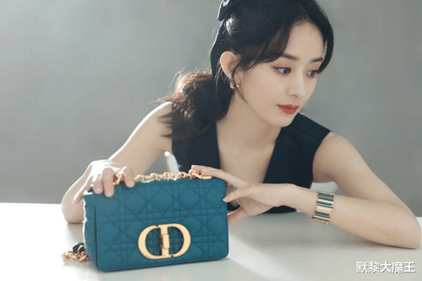 杨幂|“人气”女演员排行榜出炉，赵丽颖仅排第5，杨幂惜败给28岁的她