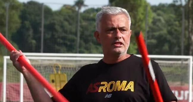 列維|果然是精明的商人，穆帥人在亞平寧，躺著都還要遭到列維的算計(jì)