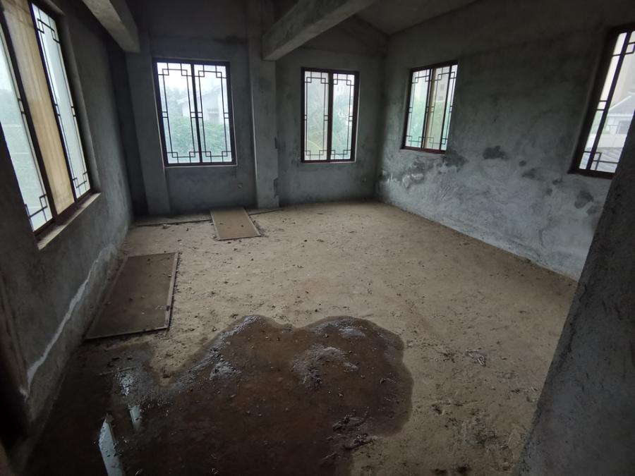 澄迈|海南澄迈县，老城镇一套独门独院的住宅1196万拍卖，降价429万，没人要，流拍了。