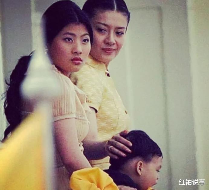 思蕊梵|3岁提帮功聪明伶俐，一头扑进思蕊梵怀里，高冷泰王被儿子逗笑