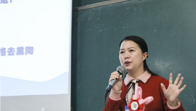 心理学|父母没人脉，就不要让孩子“碰”这些专业，学成后找工作太难了