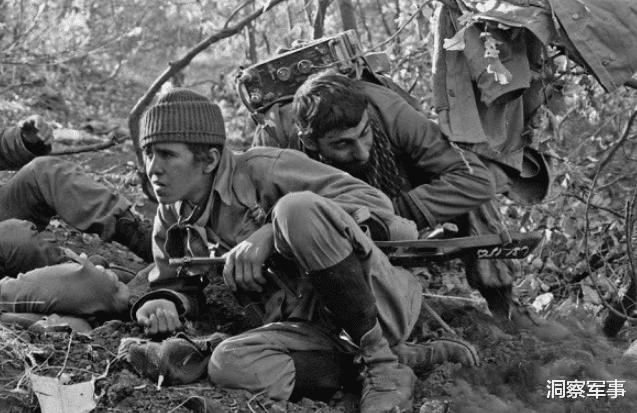 伊拉克|两个富得流油的国家,打了8年无意义的战争,最后都打成了穷光蛋