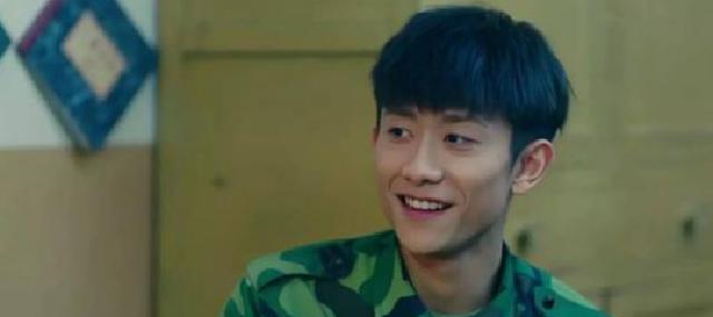 张一山|29岁张一山父亲近照曝光，“隐藏”了15年，原来是大家熟悉的他