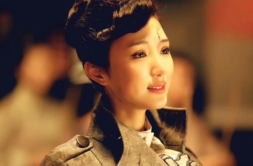 毛晓彤|33岁毛晓彤“官宣”刷爆热搜：情侣照都拍3次了，他们不结婚很难收场吧！