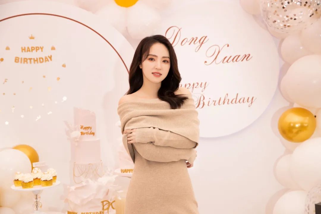 董璇|“童年女神”惨遭婚内出轨！官宣离婚后全网欢呼：渣男不配！