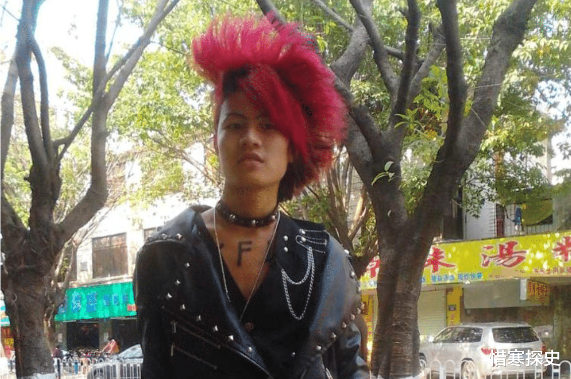 吉林市|2006年，11岁少年创“杀马特家族”，两次退出后创业为自己正名