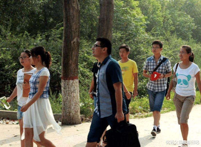 大学生|城市待不了农村回不去，三无大学生前途迷茫，最终该何去何从？