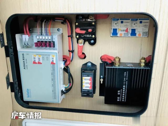 房车|40多万的奔驰房车，商务居住可两用，车顶设计风靡全球满足4口住