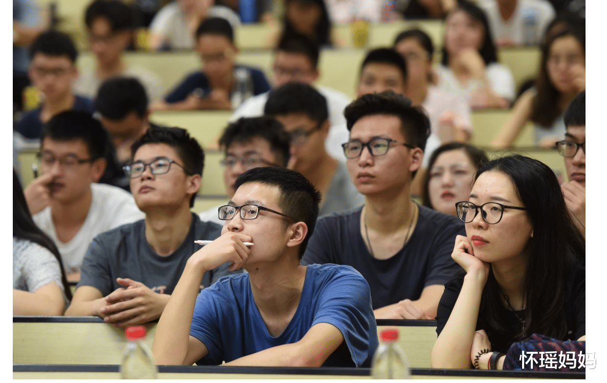 复古传奇|学生报考这4种热门专业要谨慎，不要盲目选择，一不小心就踩坑