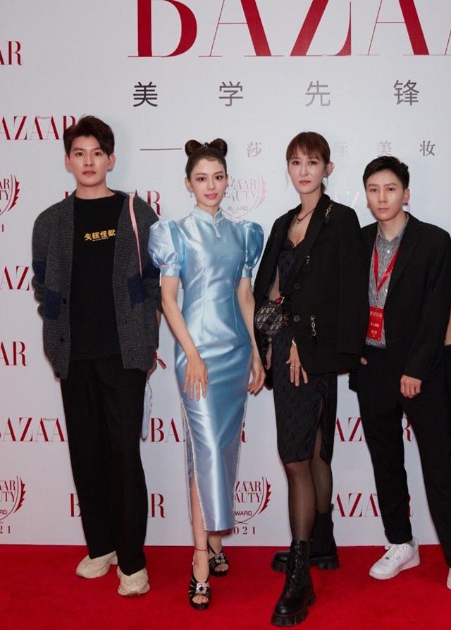 旗袍公馆 吉娜有点“用力过猛”了，再穿旗袍秀曲线美，但发型却一言难尽