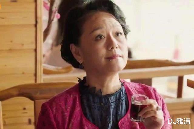 80年代|80年代十位清纯玉女明星，如今同演荧幕母亲，谁转型成功？谁仍在“装”？