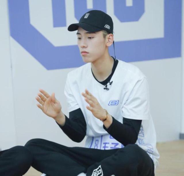 金晨|又一姐弟恋题材官宣，金晨再演职场女强人，男主还是人气爱豆