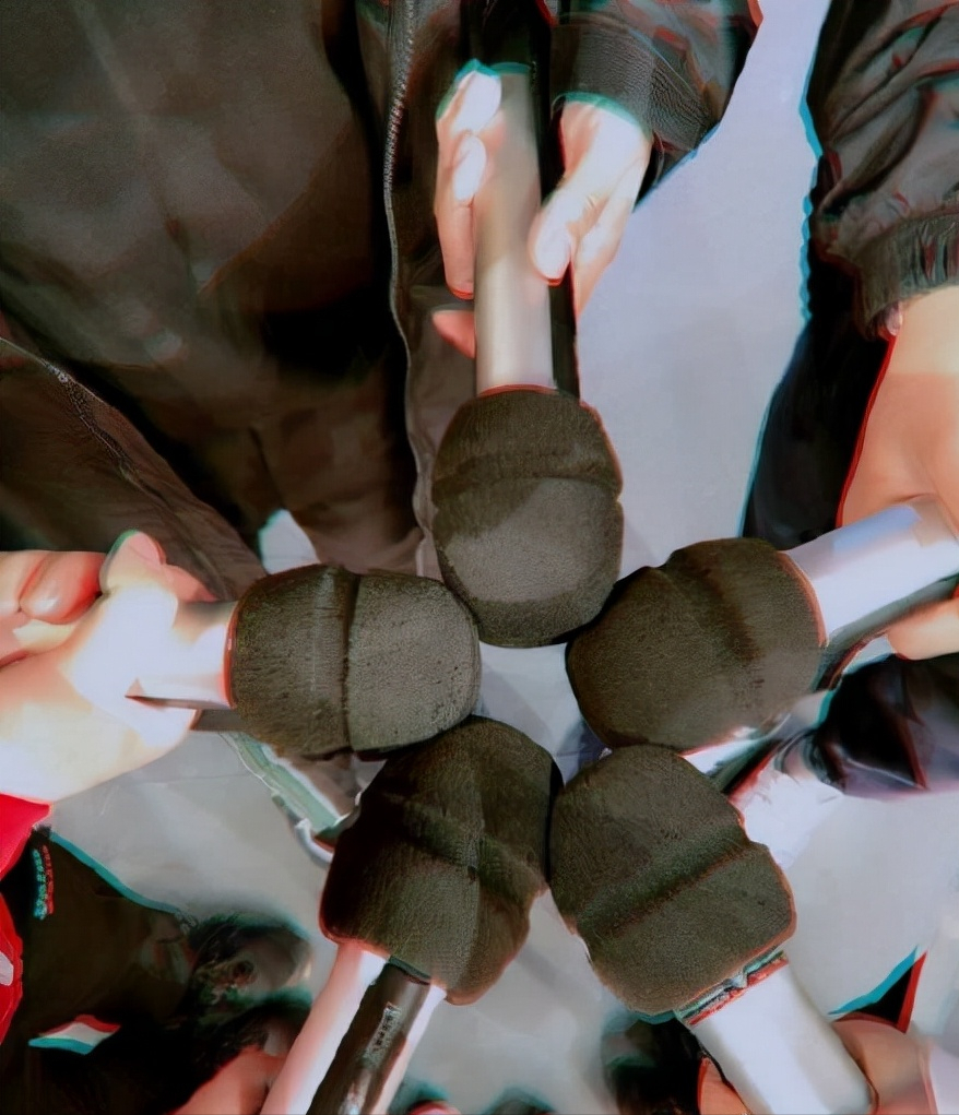 快乐家族|《快本》停播快乐家族分崩离析，星期六的何炅孤零得让人心疼