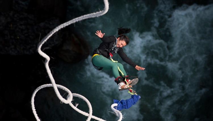 奶球妈咪聊|小长假调休安排出炉，这份蹦极攻略请您接收！