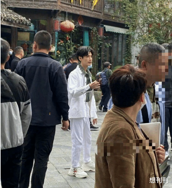 黄晓明|悲剧！他们瘦了反而更难看了？