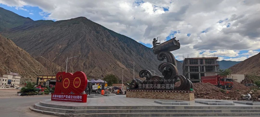 徒步|蘇蘇在路上：50天1928公里徒步318川藏南线，一个人但不孤单