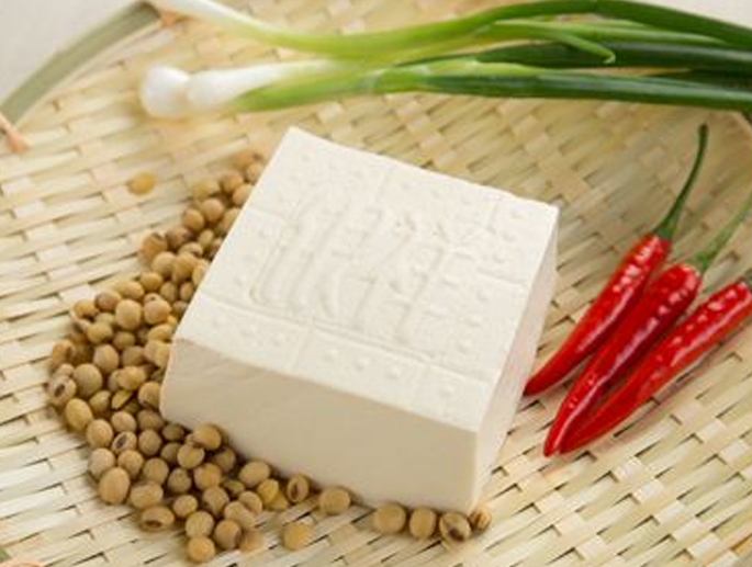 甲状腺疾病|豆腐是甲状腺疾病的“催化剂”吗?医生:养护甲状腺,少吃3物,多做3事