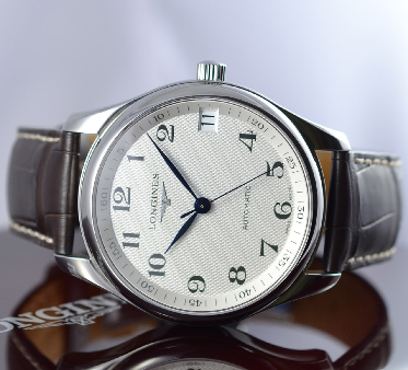 腕表|2021年第一块表怎么选？3款职场百搭腕表推荐