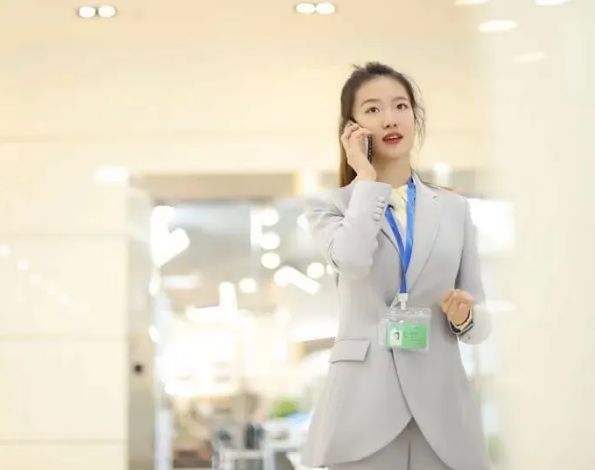 穿衣搭配|因董明珠“提拔”火出圈,初入职场气质出众,学霸美女——孟羽童