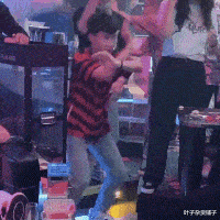 眼影|“背着女友玩口红，涂完后才发现是防水的！”我现在该怎么办？