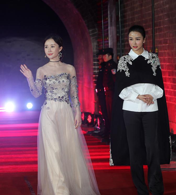 张嘉倪|舒畅身穿礼服好有气质，为人低调演技好，真是令人喜爱