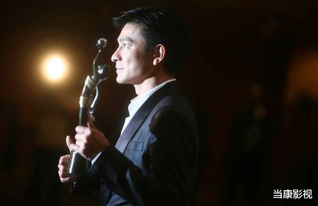 刘德华|人民日报批评网络虚假流量，现今娱乐圈，不会再有下一个刘德华了