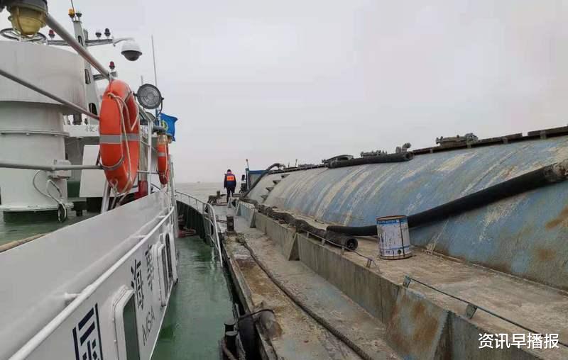资讯早播报 低水位阶段加上大风雷雨交加 苏州太湖水域一天3起险情