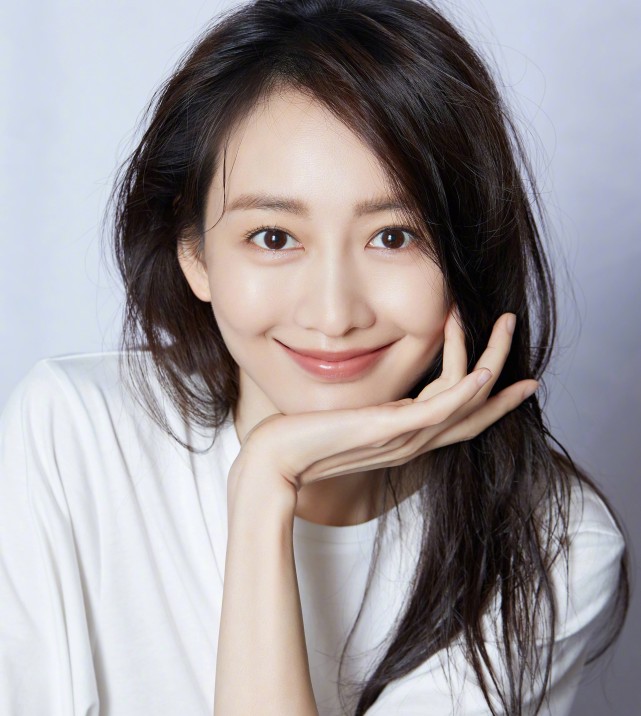 王鸥|王鸥夜伴男子同回酒店，疑似恋情曝光，网友毫不留情回复：这次男方是单身吗