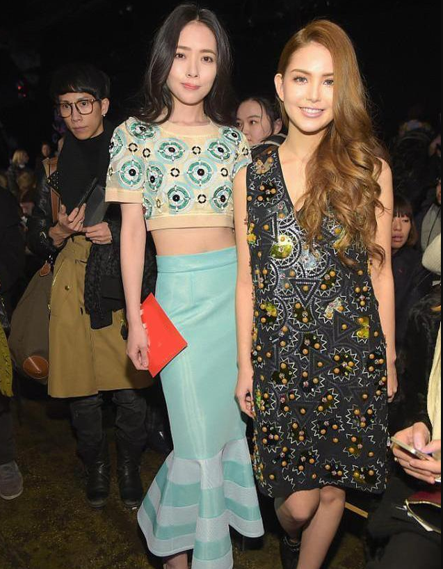 郭碧婷|郭碧婷昆凌同框比美，谁被谁艳压了？网友评论太肤浅