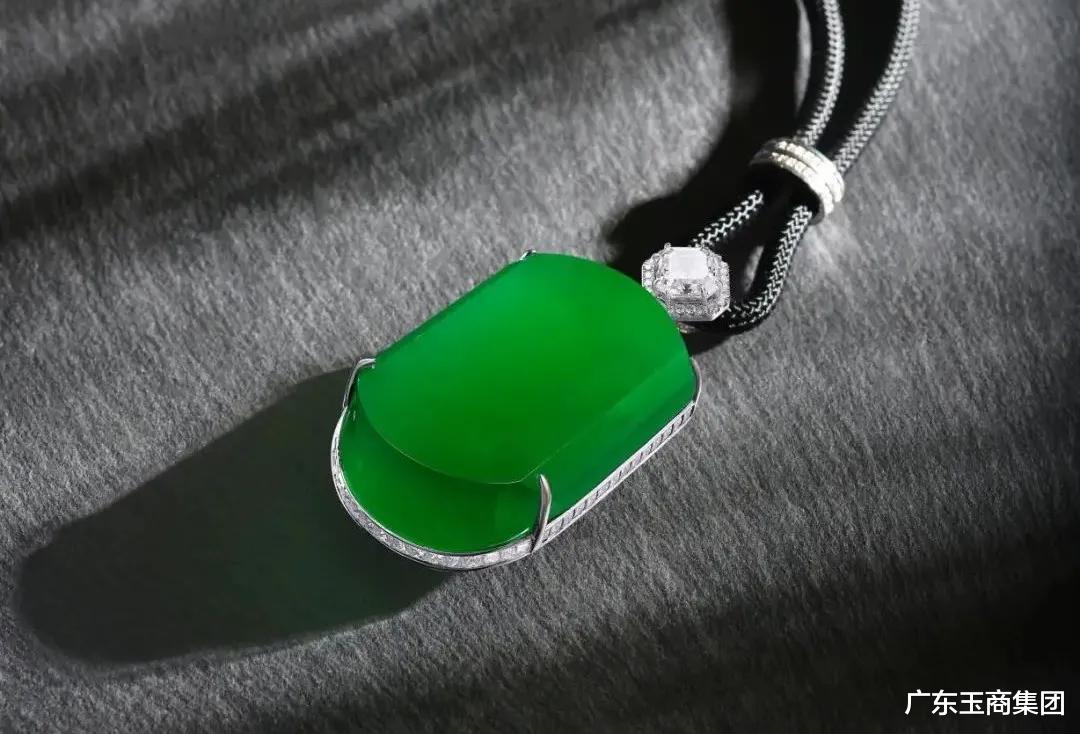 翡翠|谁说翡翠收藏有价无市?那是没找对方向!