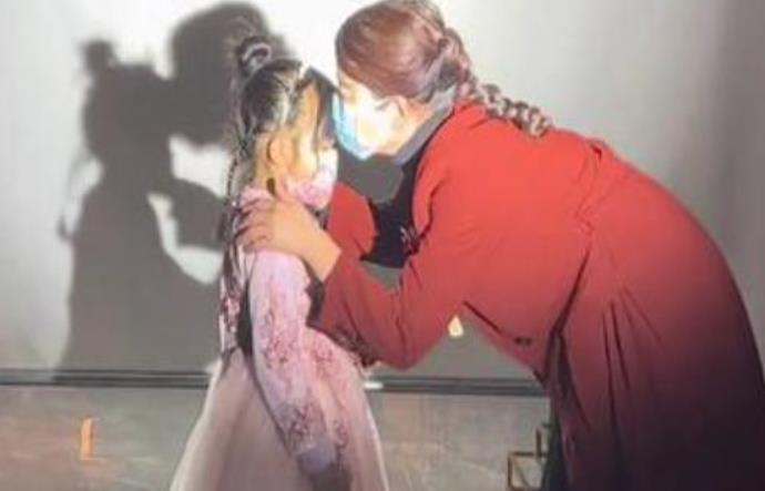 杜新枝|挑拨离间？杜新枝发长文拉踩姚威，网友看穿了老杜的真实目的