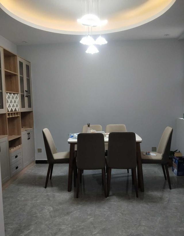 130平米的新房装修花了3个月,晾味不到3个月,就迫不及待搬了