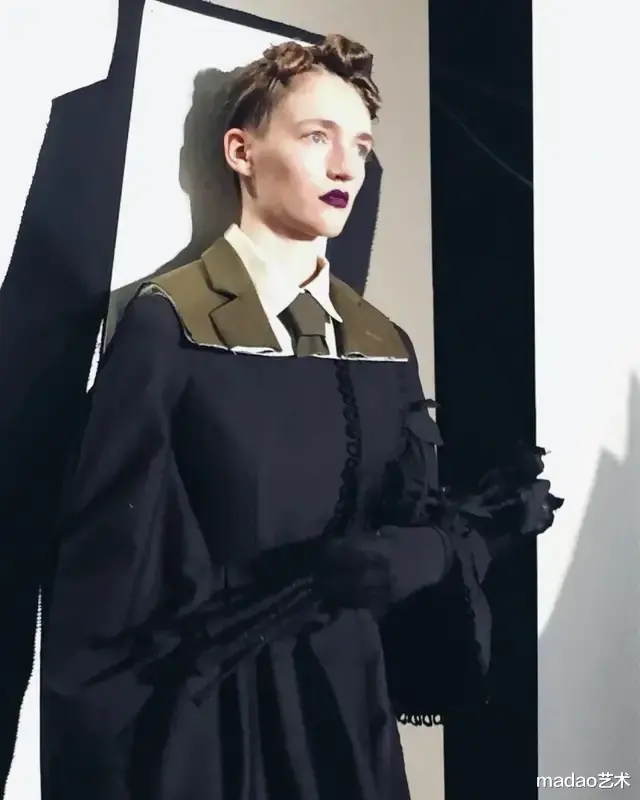 设计师已经不止接地气，都开始接地府了，让你知道什么叫作惊悚