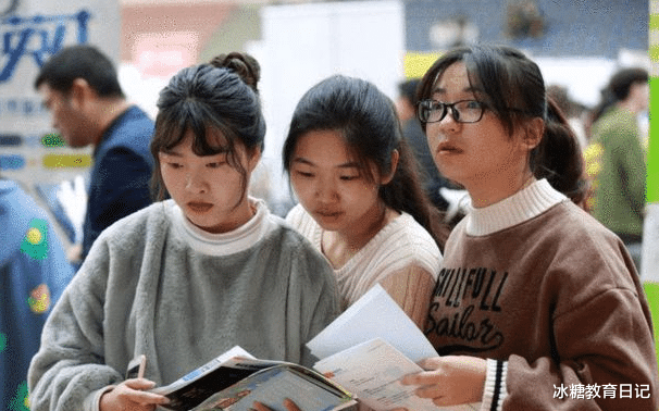 美术|考上985、211名校有多难？班主任的一席话，点醒不少学生和家长